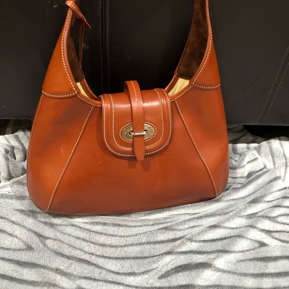 Dooney and bourke like new shoulder bag only used once great condition